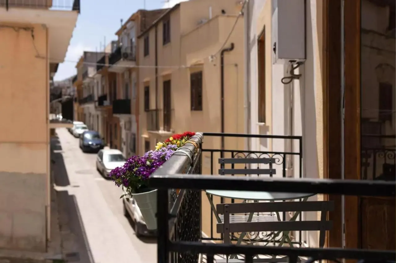 Aparthotel Domus Castellammare del Golfo 0*,  Italia